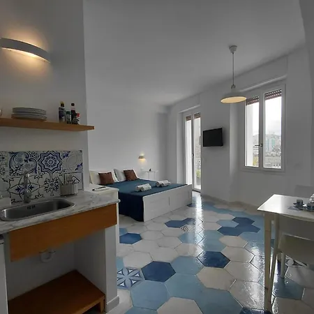 Ciutat Vista Mare Sui Bastioni Di Apartment *