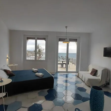 Ciutat Vista Mare Sui Bastioni Di Διαμέρισμα *