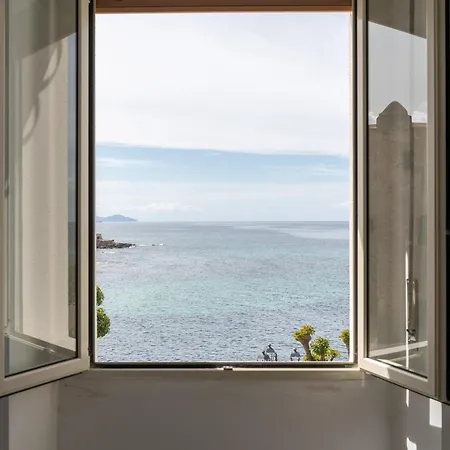 Ciutat Vista Mare Sui Bastioni Di