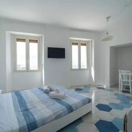 Ciutat Vista Mare Sui Bastioni Di Apartment