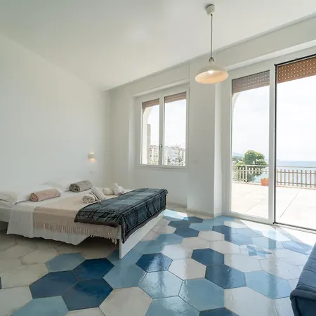 Ciutat Vista Mare Sui Bastioni Di *
