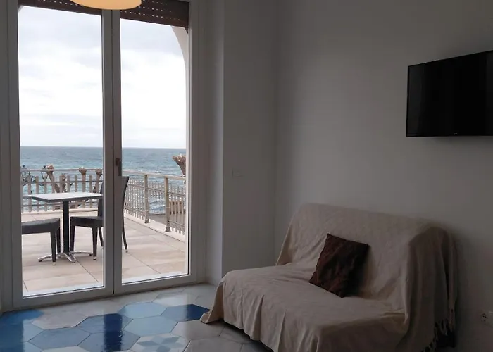 Ciutat Vista Mare Sui Bastioni Di Appartamento